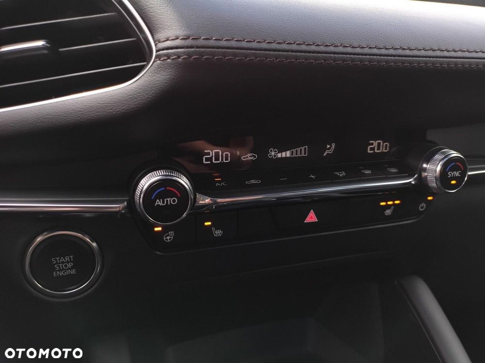 Mazda 3 2.0 mHEV AWD Takumi - 23