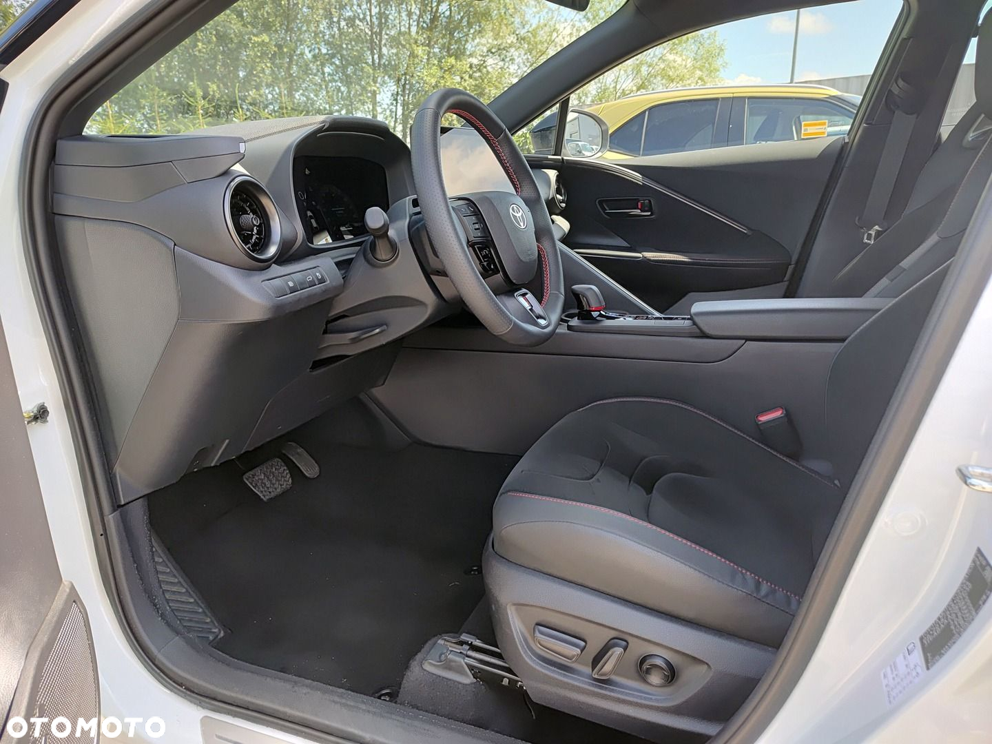 Toyota C-HR - 11