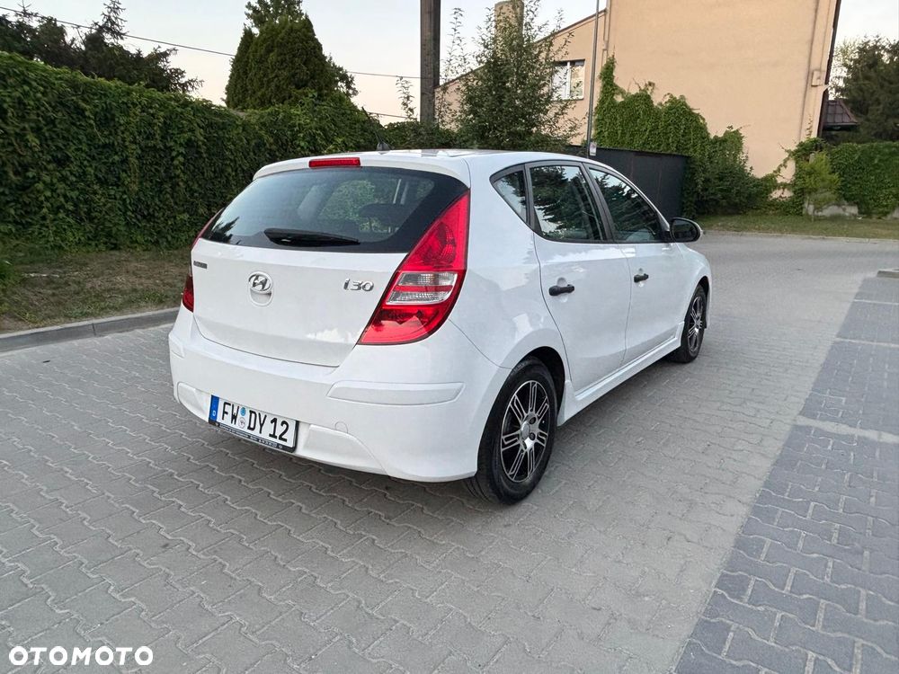 Hyundai i30 1.4 Comfort World Cup - 6