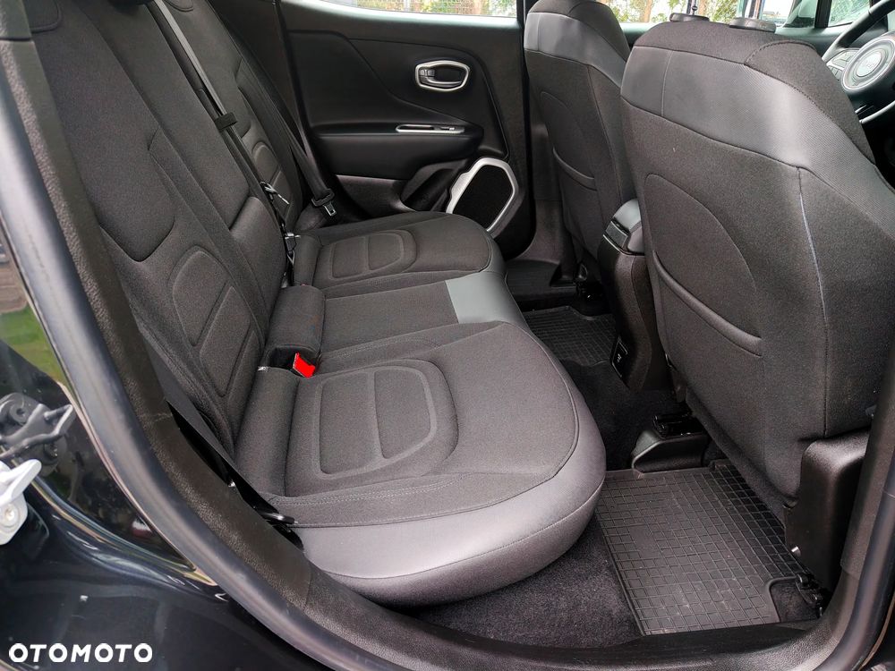 Jeep Renegade 1.4 MultiAir Limited - 27