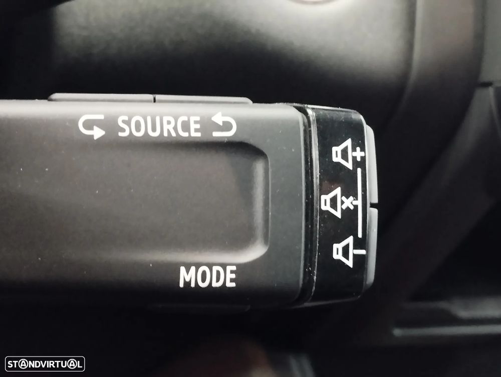 Renault Captur 1.0 TCe Techno Bi-Fuel - 26