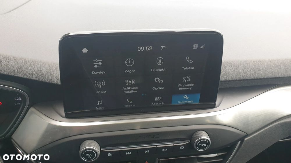 Ford Focus 1.5 EcoBoost Titanium - 26