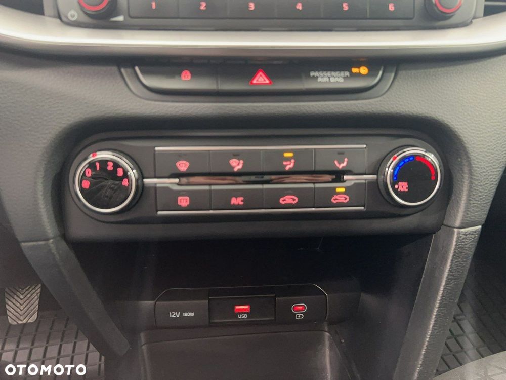 Kia Ceed - 20