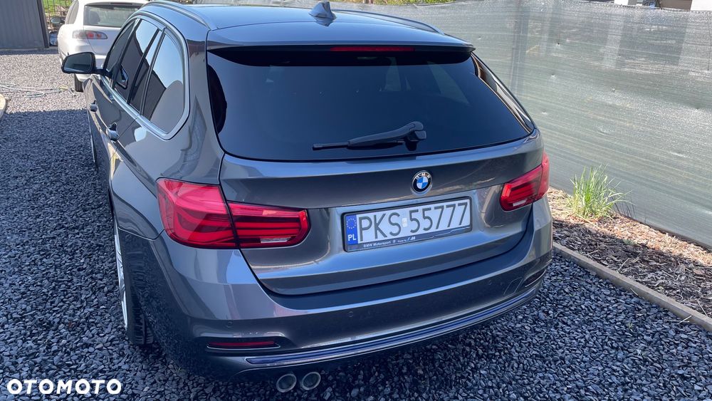 BMW Seria 3 320d Sport Line - 32