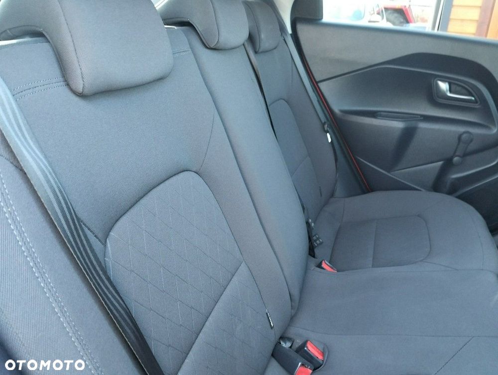 Kia Rio - 23