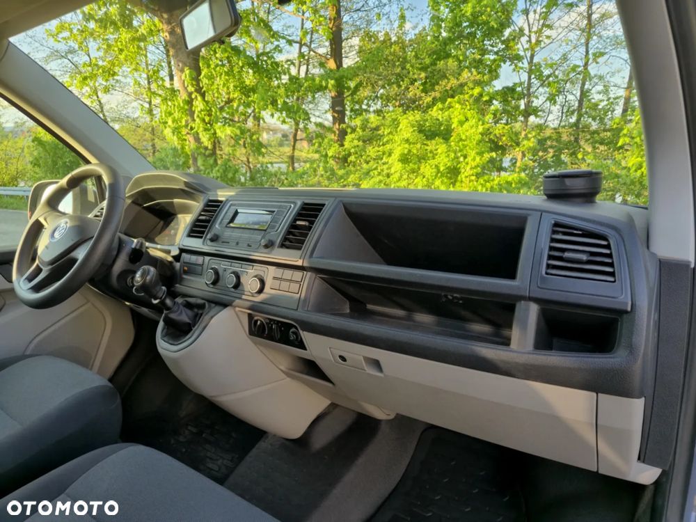 Volkswagen Transporter Lang - 11