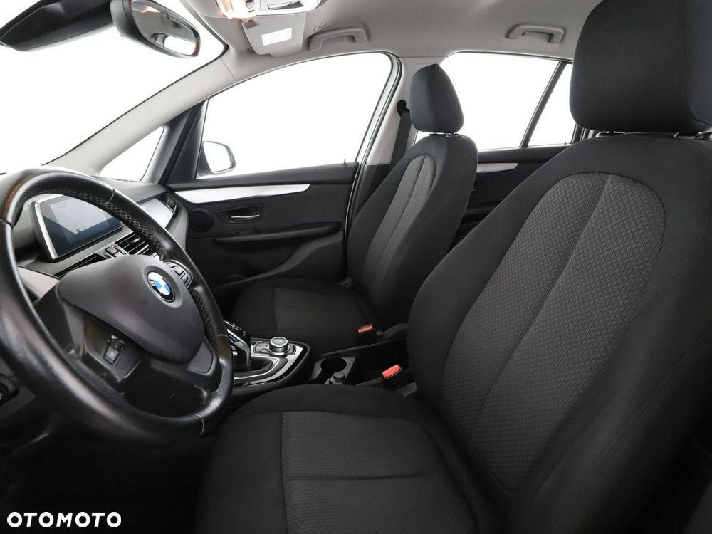 BMW Seria 2 218d xDrive - 14