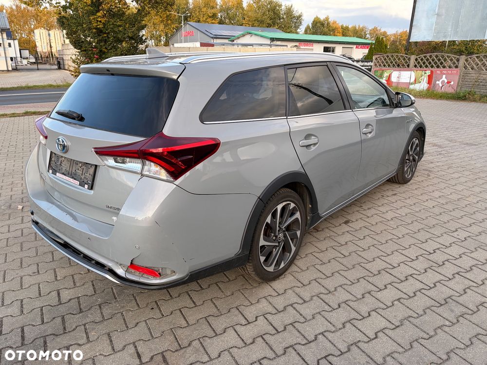 Toyota Auris - 4