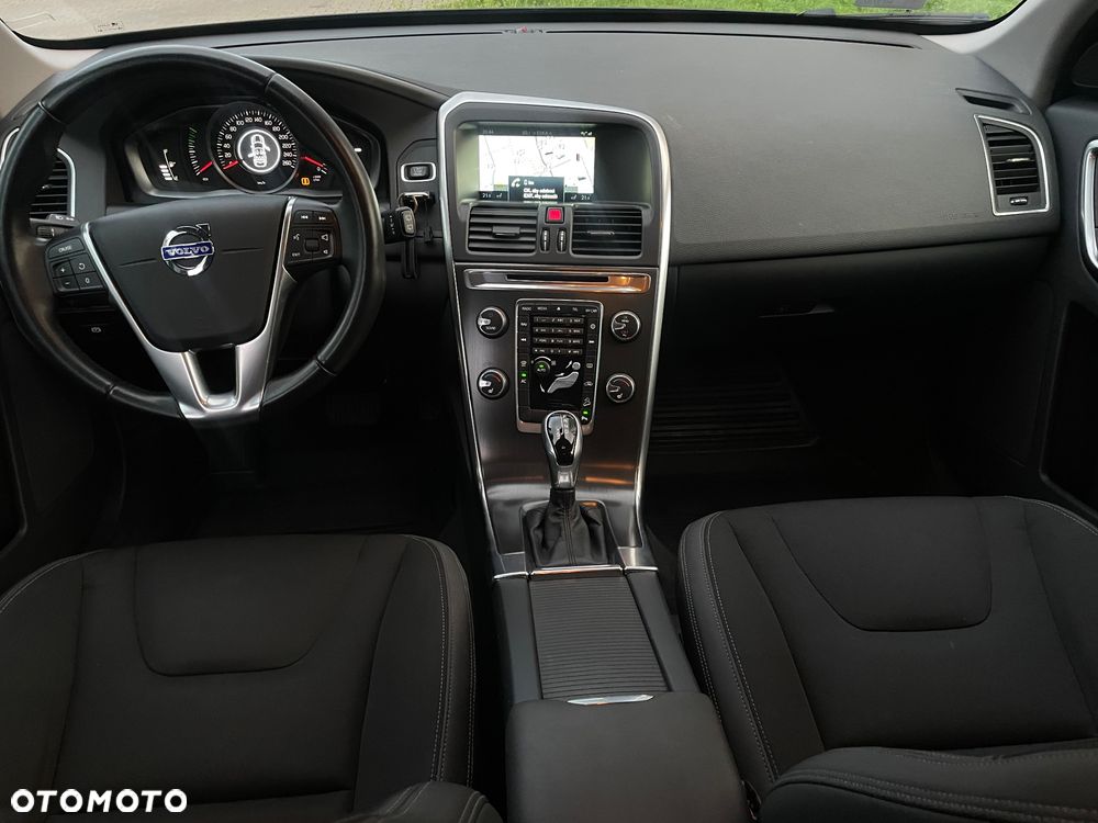 Volvo XC 60 D4 AWD Momentum - 21