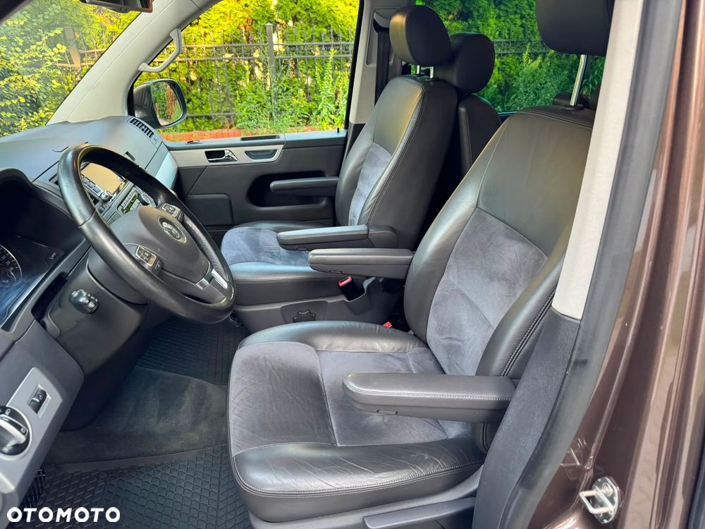 Volkswagen Multivan - 29