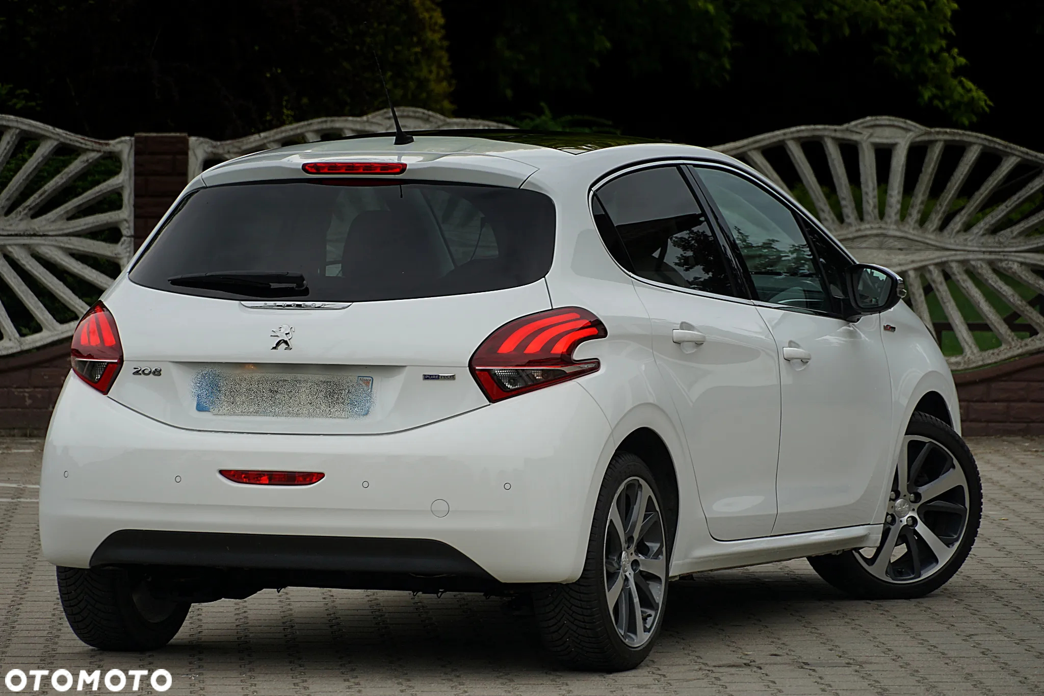 Peugeot 208 - 21