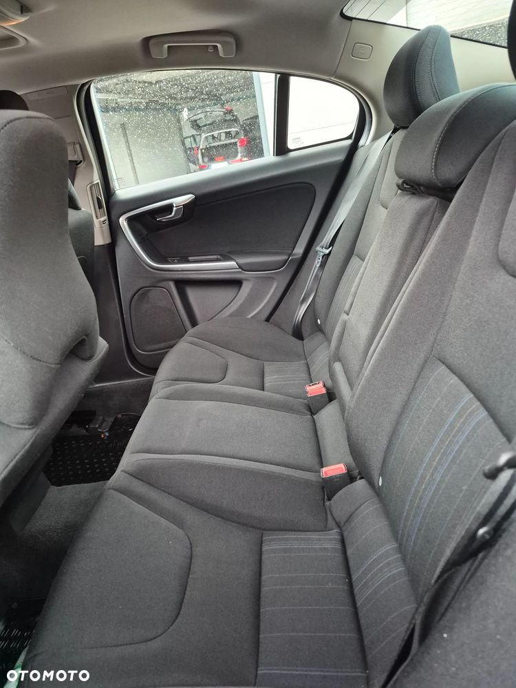 Volvo S60 - 17