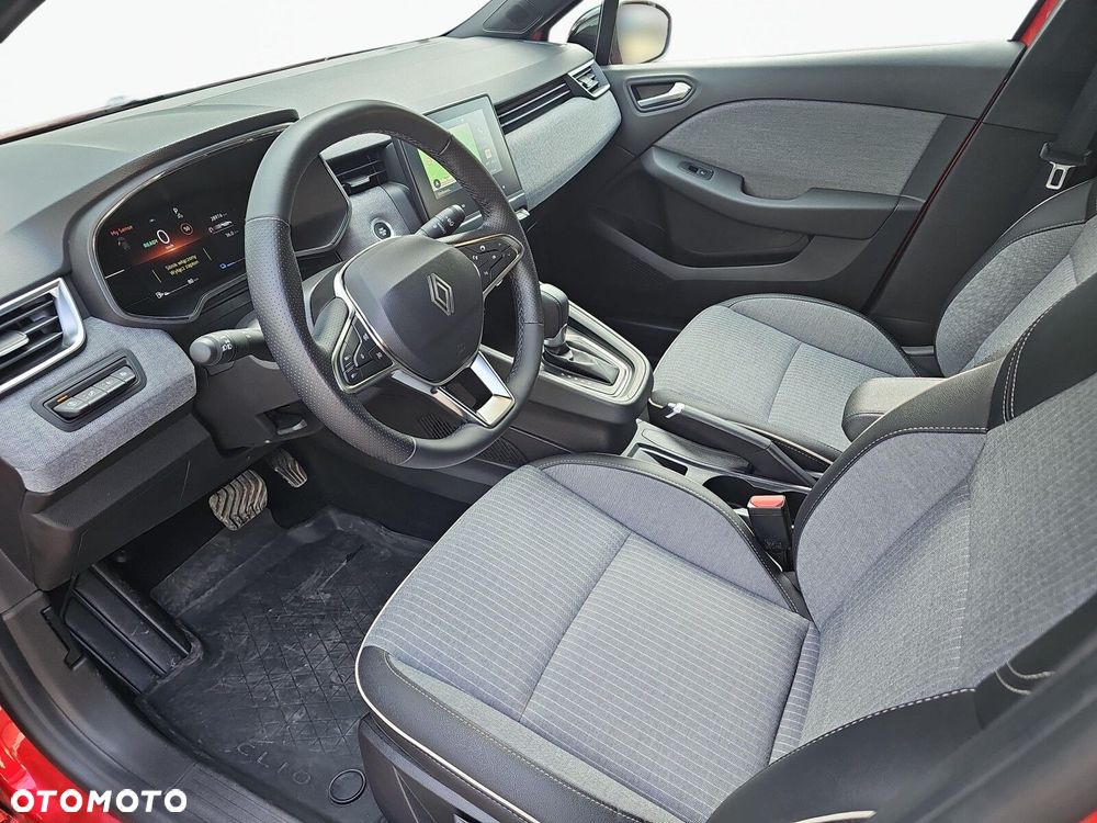 Renault Clio - 11