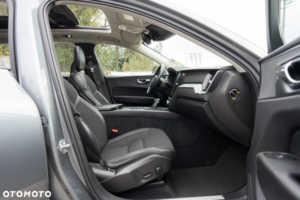 Volvo XC 60 D4 Geartronic Momentum Pro - 27