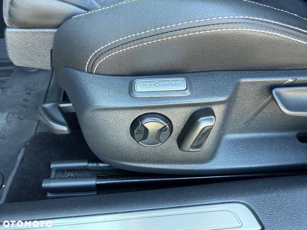 Volkswagen Passat - 30