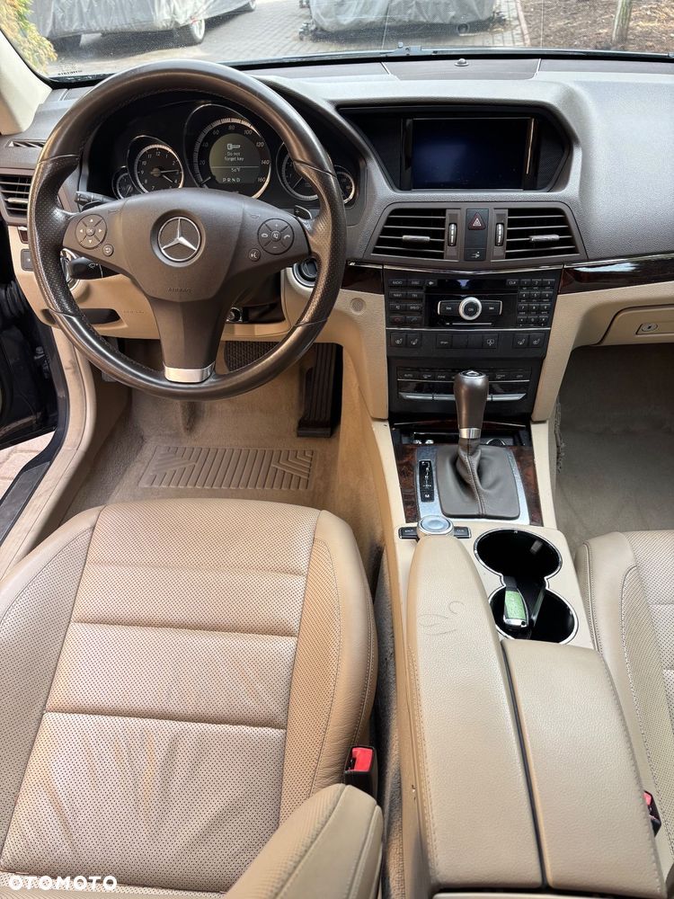Mercedes-Benz Klasa E 500 7G-TRONIC Elegance - 11