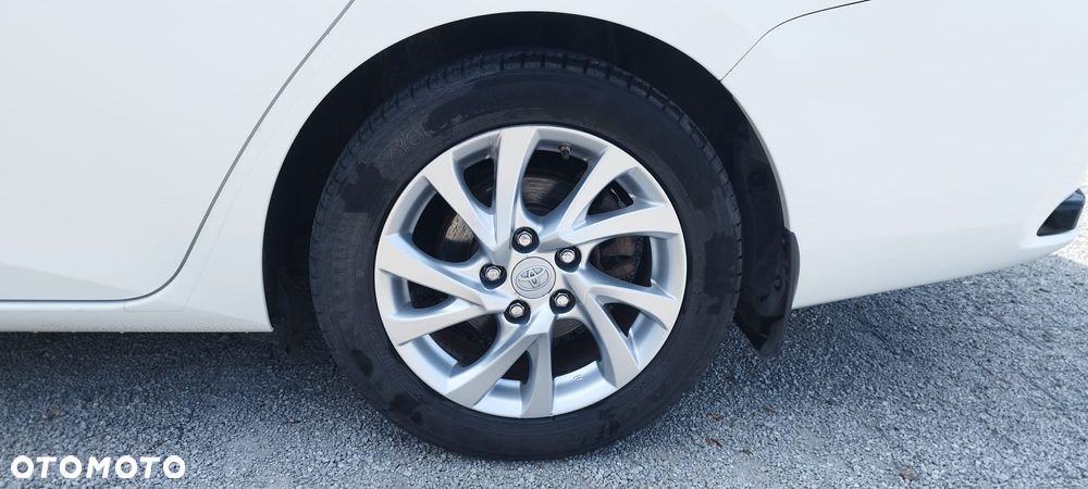 Toyota Auris - 13