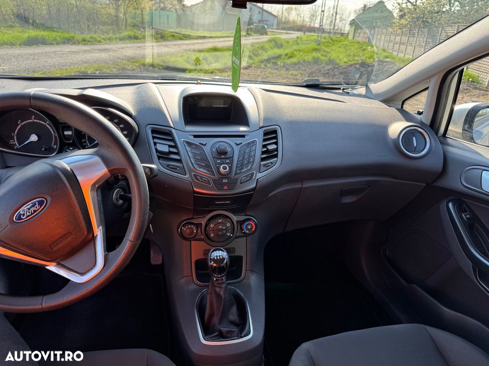 Ford Fiesta 1.6 TDCI Titanium - 8