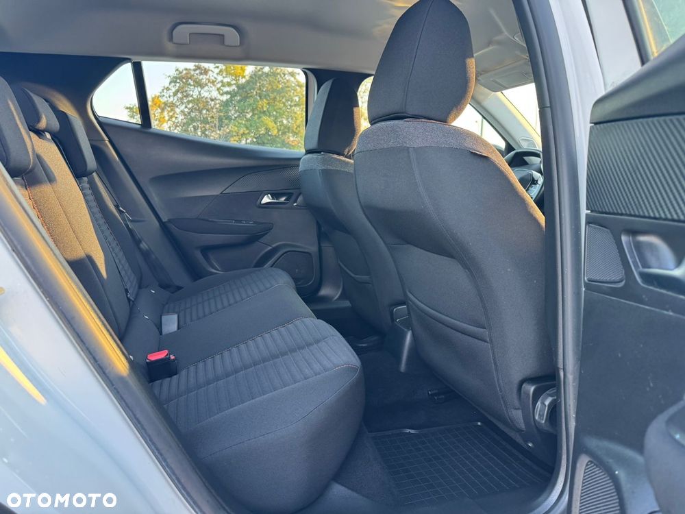 Peugeot 2008 1.5 BlueHDi Allure S&S - 36