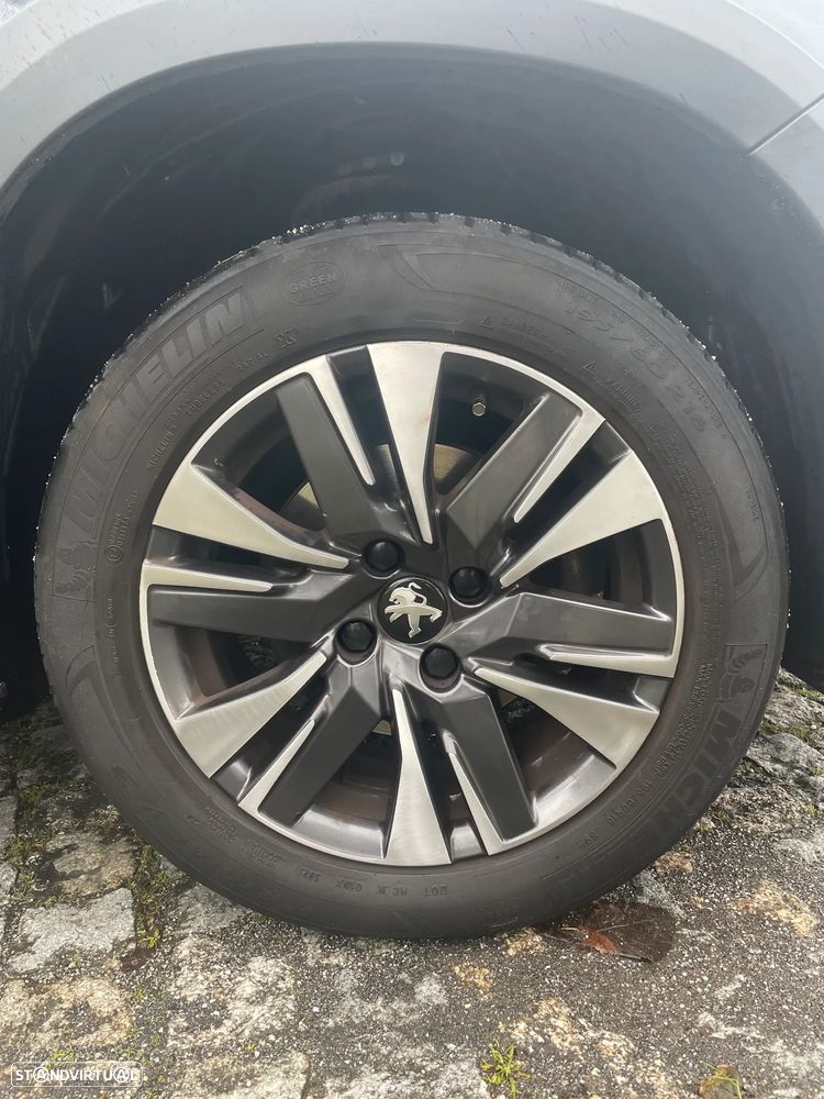 Peugeot 2008 PureTech 110 Stop&Start EAT6 Allure - 16