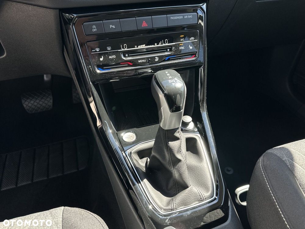 Volkswagen T-Cross - 16