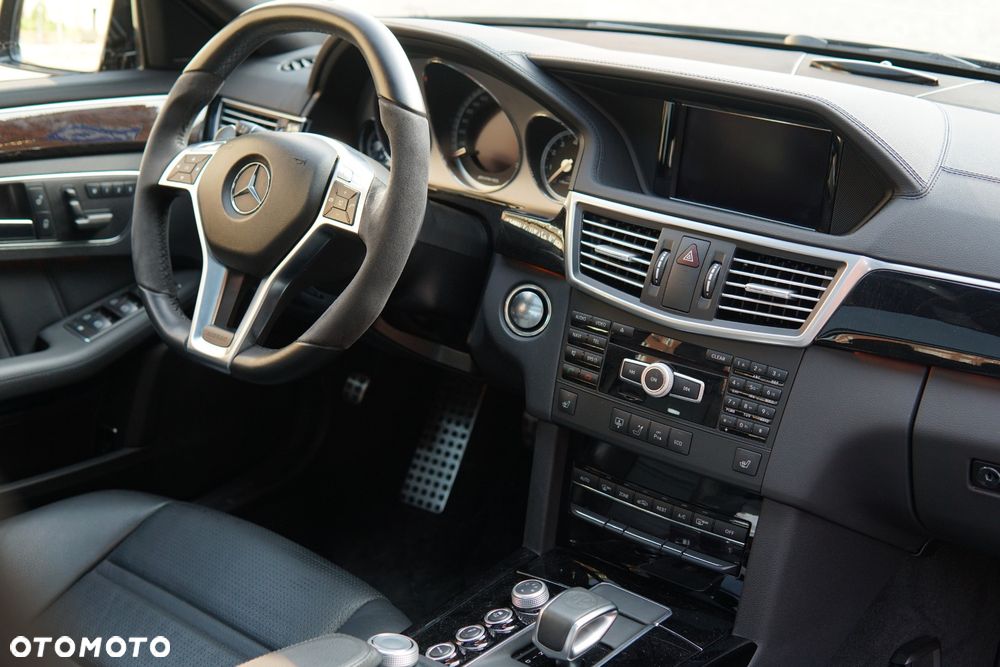 Mercedes-Benz Klasa E 63 AMG - 7