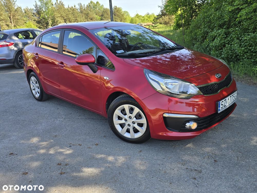 Kia Rio 1.2 L - 5