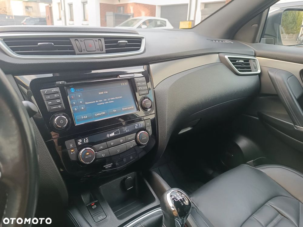 Nissan Qashqai 1.6 DCi TEKNA+ - 28