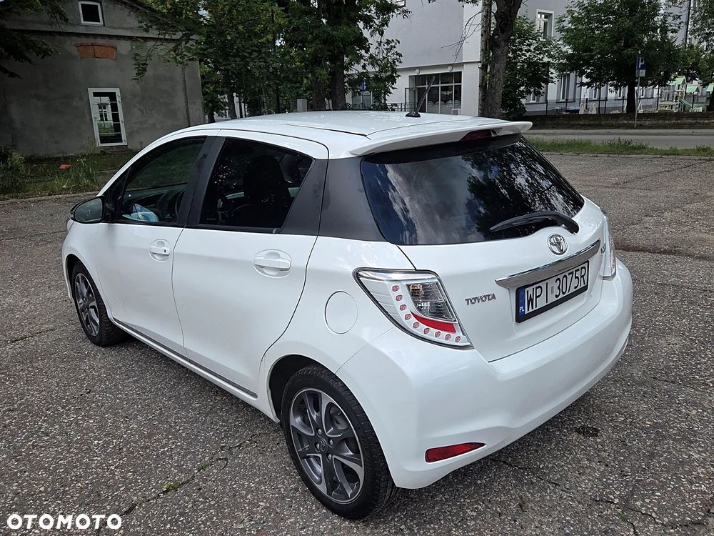 Toyota Yaris 1.33 VVT-i Executive - 5
