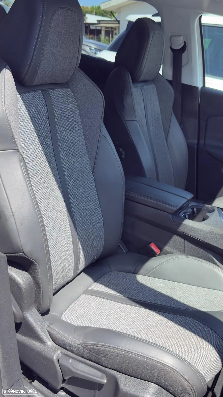 Peugeot 3008 1.2 PureTech Allure Pack EAT8 - 8