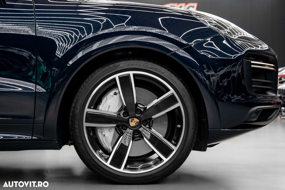 Porsche Cayenne Turbo - 7