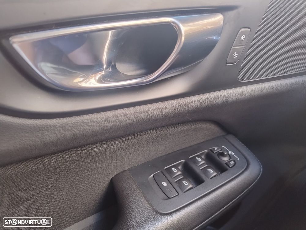 Volvo V60 2.0 T6 AWD TE Inscription Expression - 22