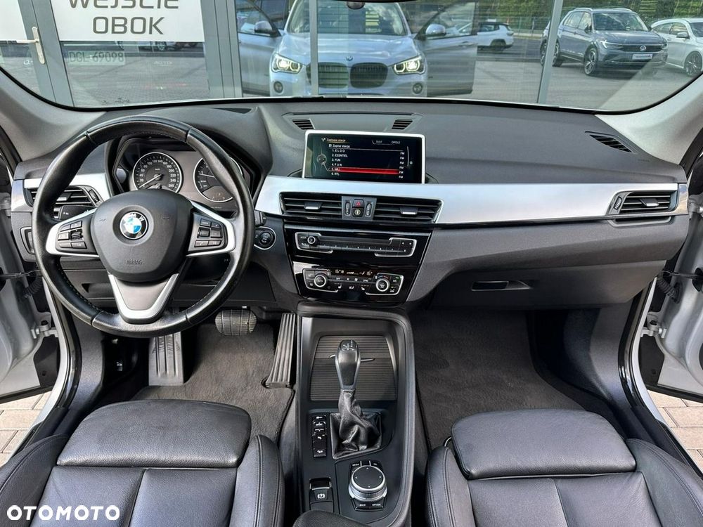 BMW X1 xDrive25i Advantage - 9