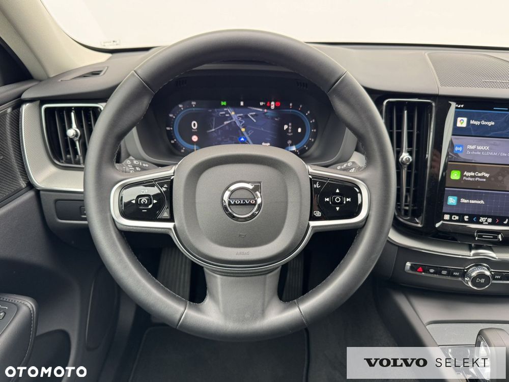 Volvo XC 60 B5 B AWD Plus Dark - 18