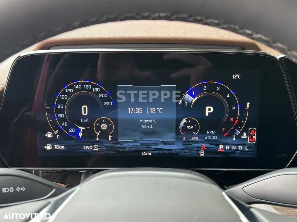 Chevrolet Suburban - 24