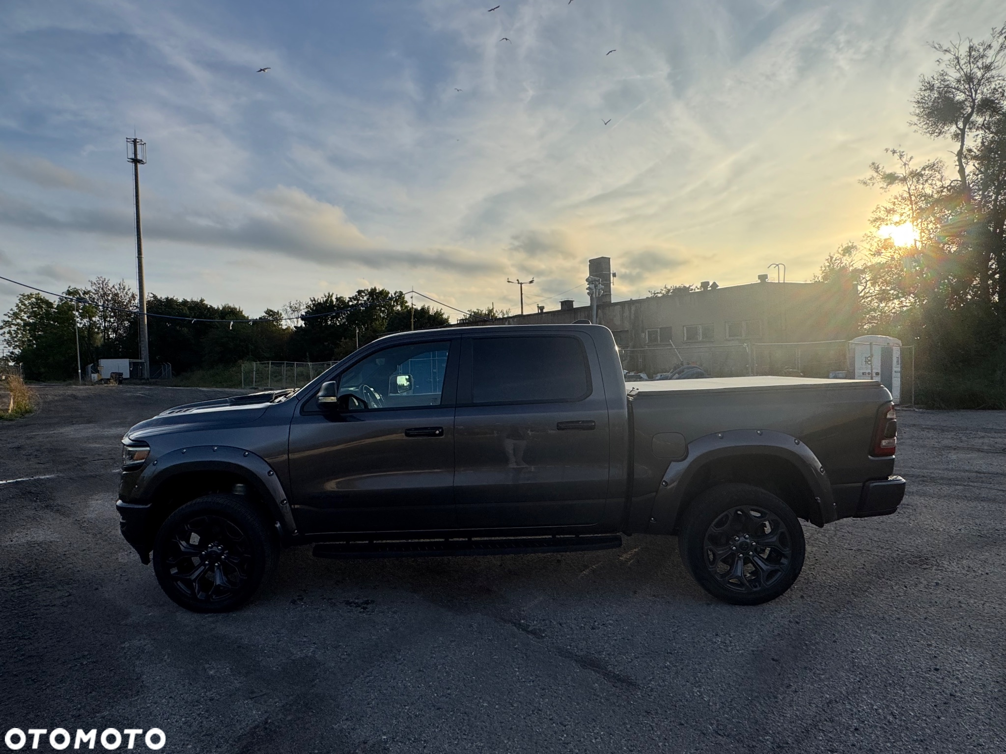 Dodge RAM 1500 5.7 4x4 - 6