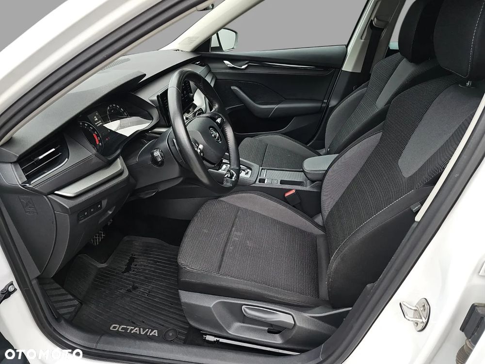 Skoda Octavia 2.0 TDI Ambition DSG - 18