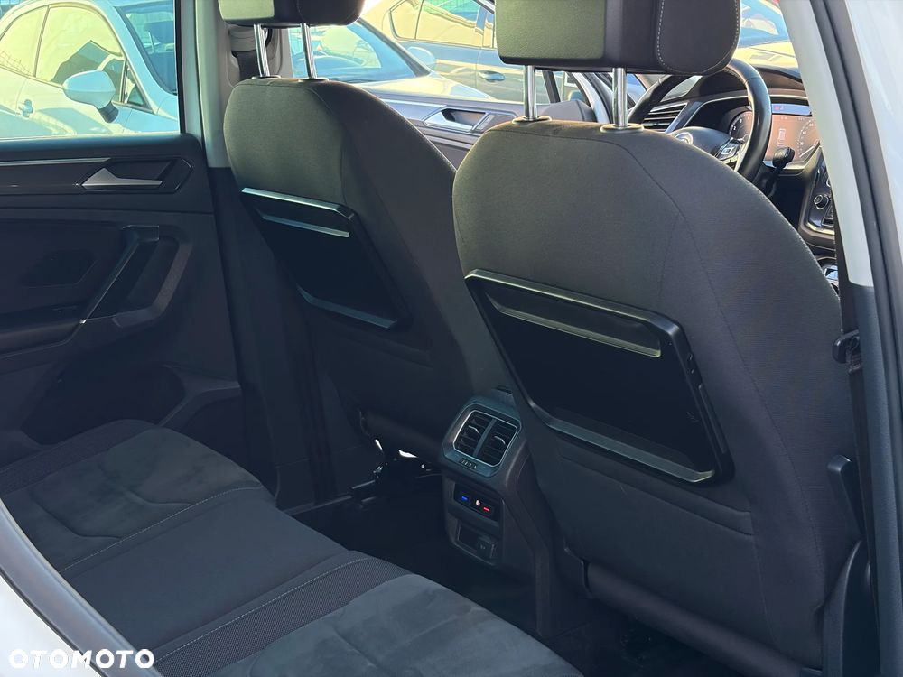 Volkswagen Tiguan - 19