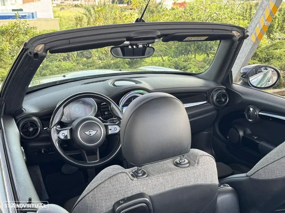 MINI Cabrio Cooper Premium Sidewalk Special Edition Auto - 27