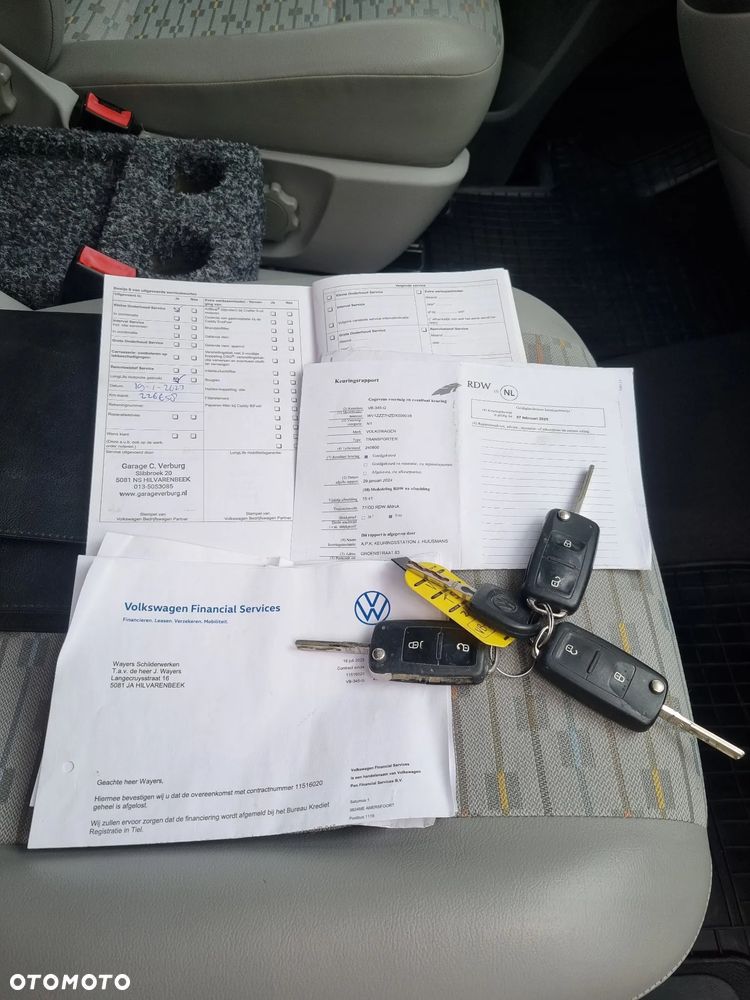 Volkswagen Transporter - 32