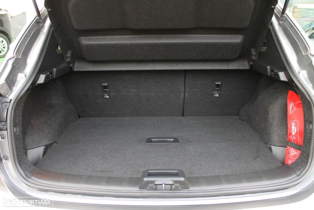 Nissan Qashqai 1.5 dCi N-Connecta J18+Led - 26