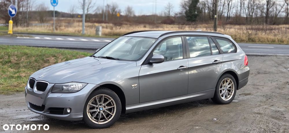 BMW Seria 3 320d xDrive - 2