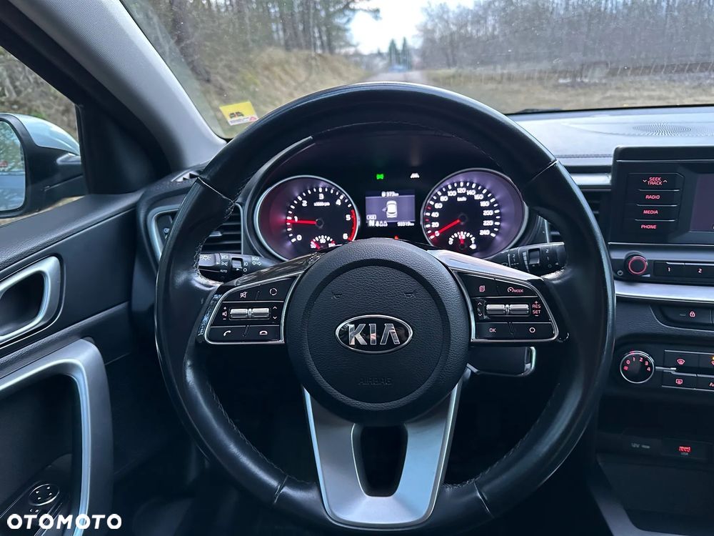 Kia Ceed - 12