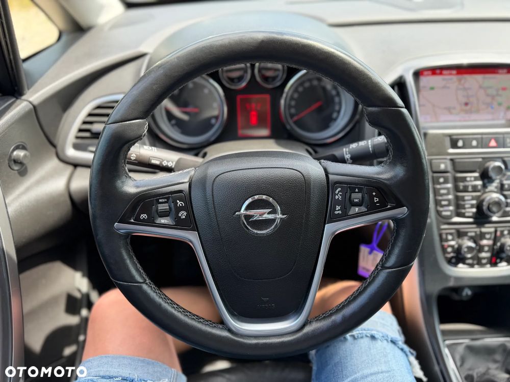 Opel Astra 2.0 CDTI DPF SportsTourer Exklusiv - 12