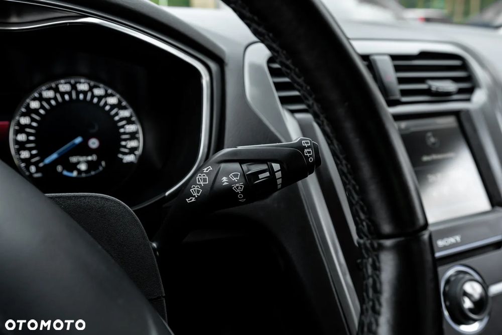 Ford Mondeo 2.0 EcoBoost STart-Stopp Autom Vignale - 32