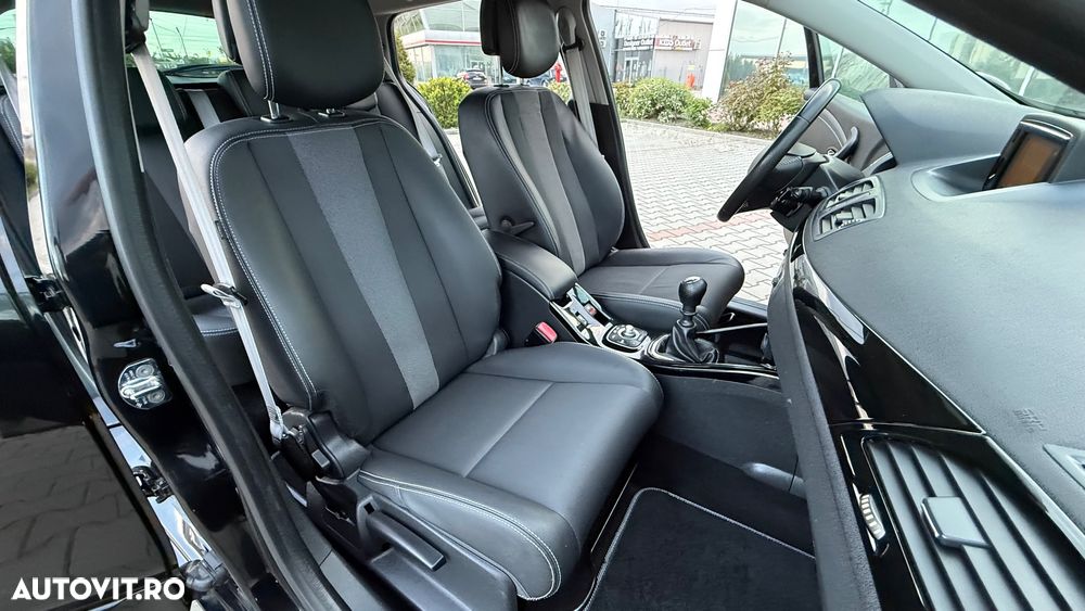 Renault Megane - 25