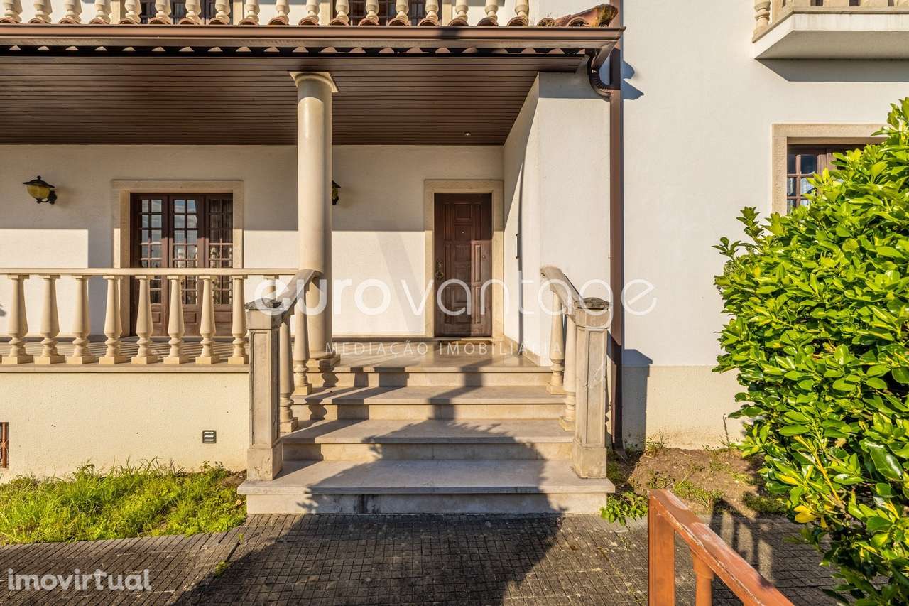 MORADIA T8 NO CENTRO DE LEIRIA - Grande imagem: 2/60