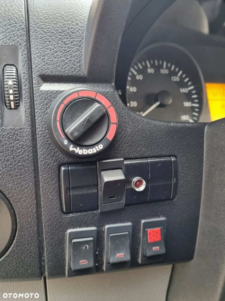 Mercedes-Benz Sprinter - 15