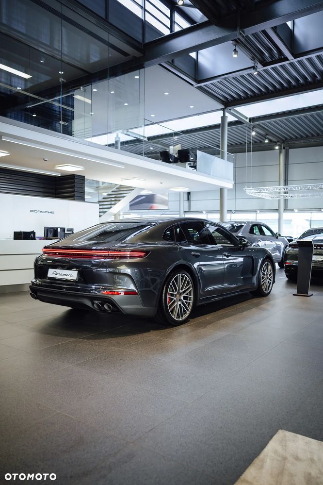 Porsche Panamera 4S E-Hybrid - 5