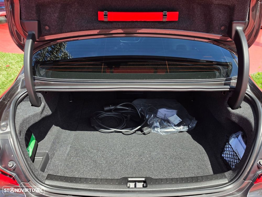 Volvo S60 2.0 T8 PHEV Plus Bright AWD - 8